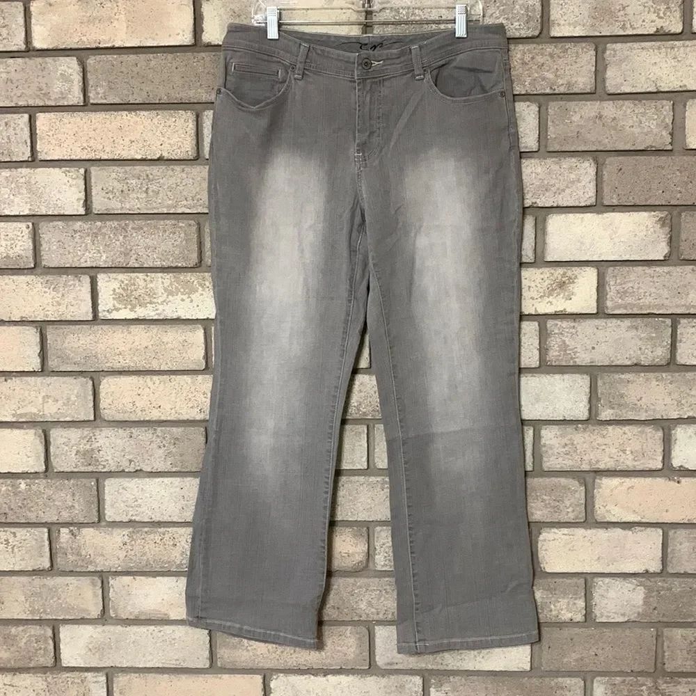 3for$20 size chicos 2 short = Large (12) petite